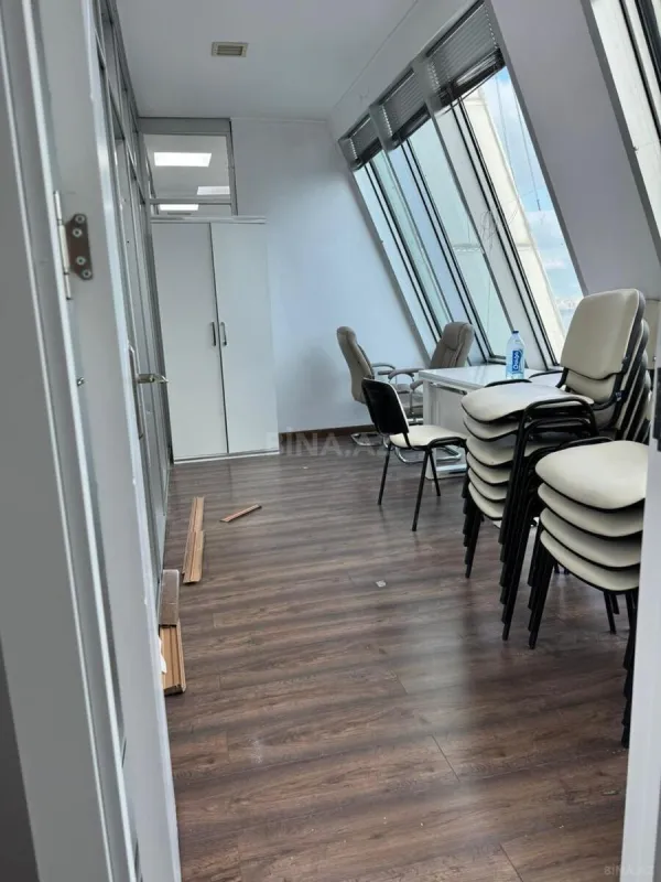 Kirayə verilir 5 otaqlı ofis 200 m²