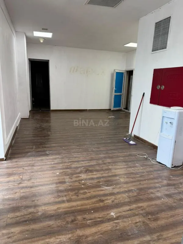 Kirayə verilir 5 otaqlı ofis 200 m²