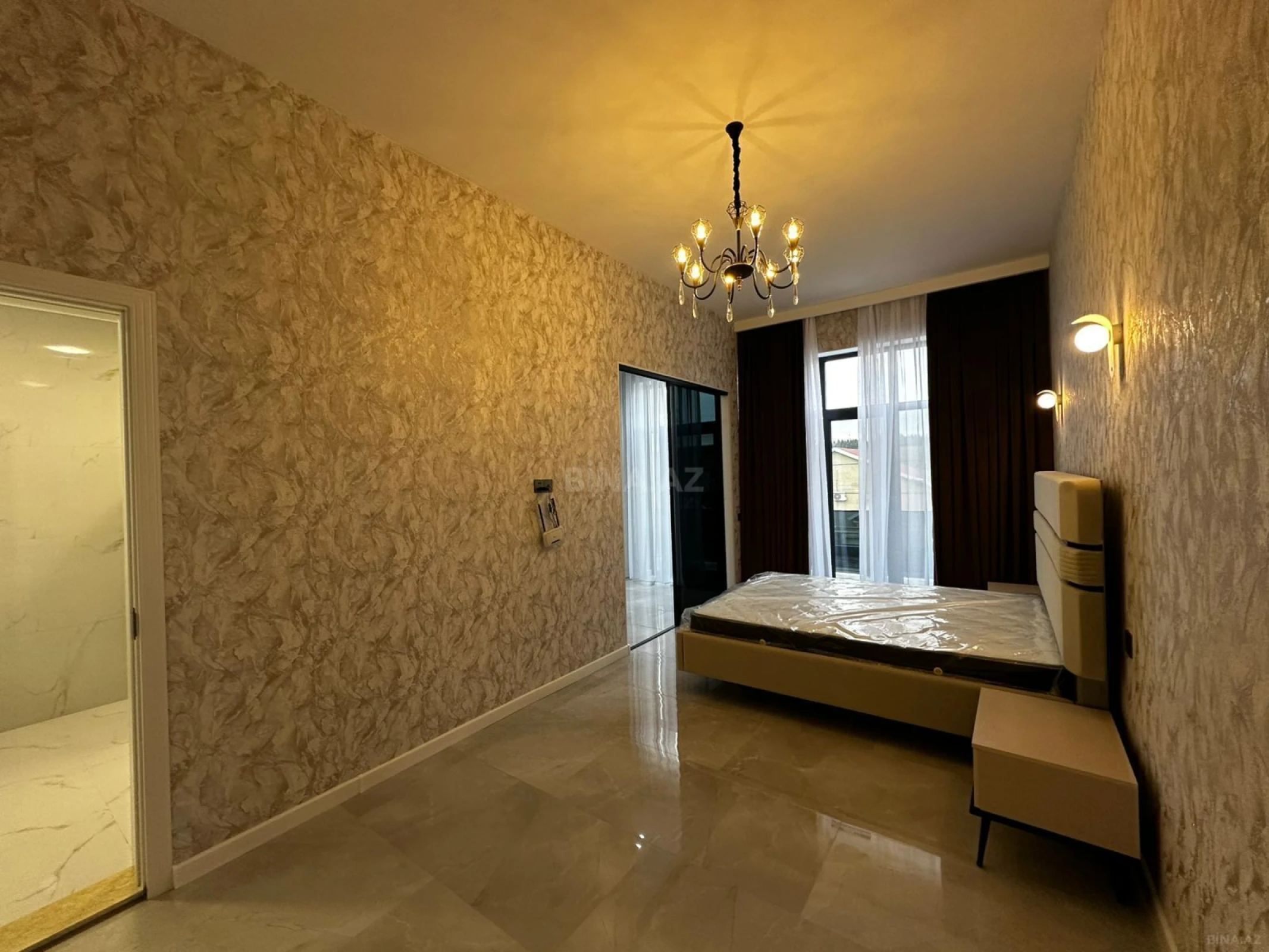 Satılır 4 otaqlı həyət evi 270 m²