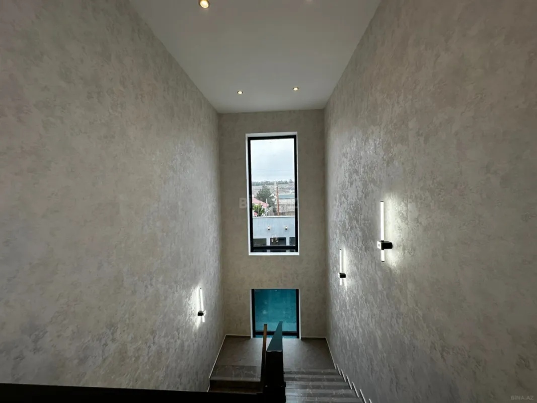 Satılır 4 otaqlı həyət evi 270 m²