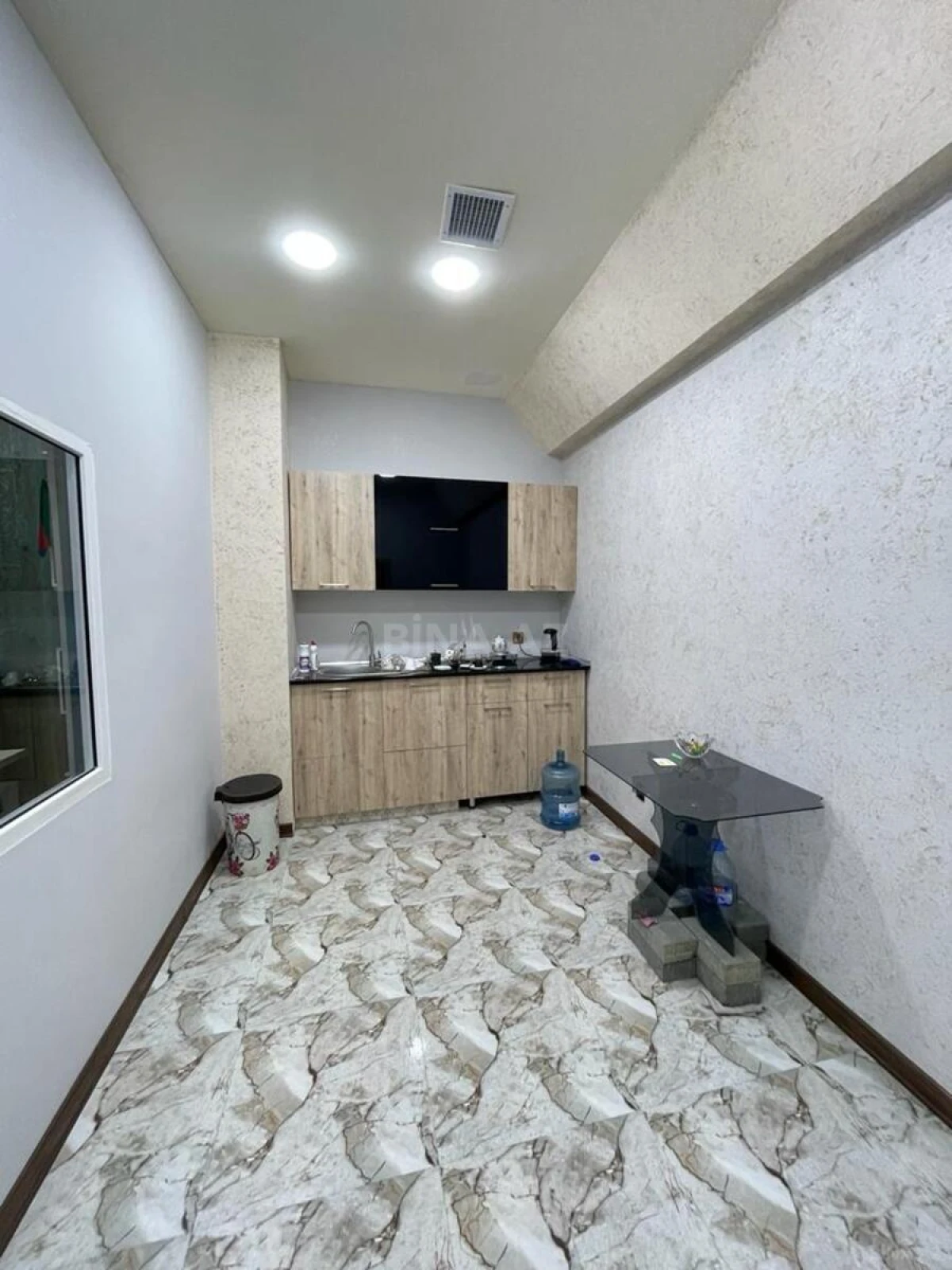 Kirayə verilir obyekt 240 m²