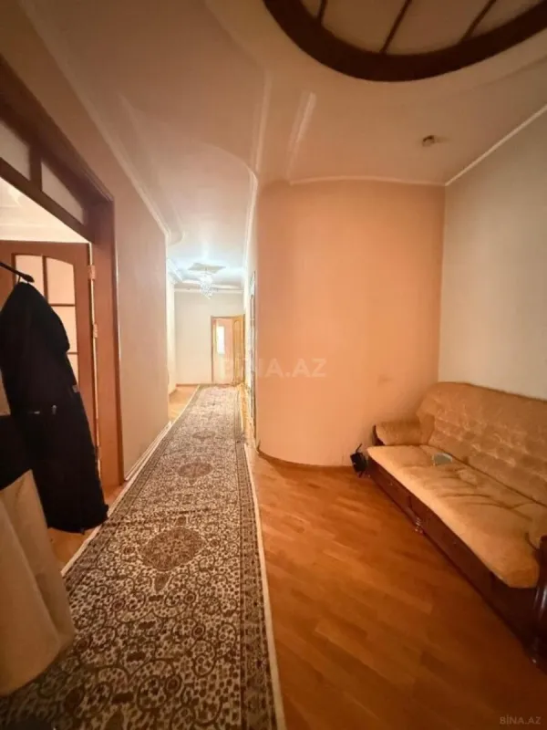 Kirayə verilir 3 otaqlı mənzil 141 m²