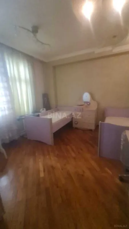 Kirayə verilir 3 otaqlı mənzil 120 m²