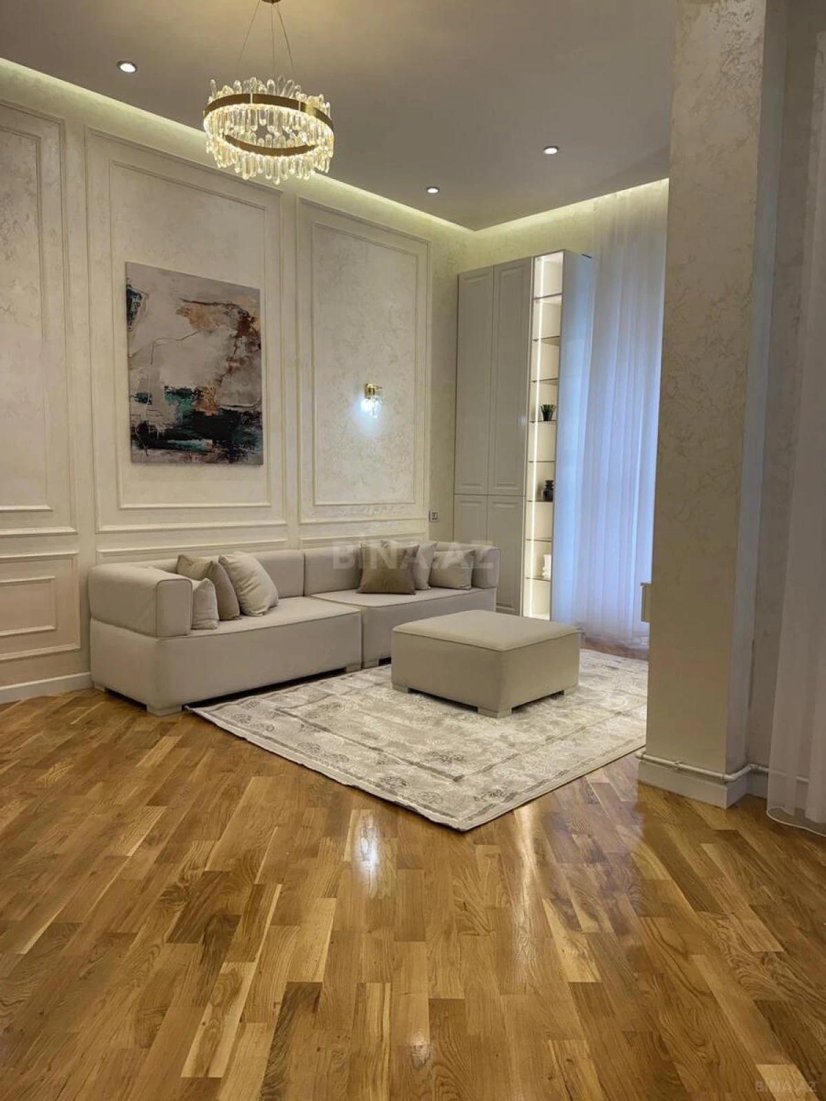 Kirayə verilir 2 otaqlı mənzil 77 m²