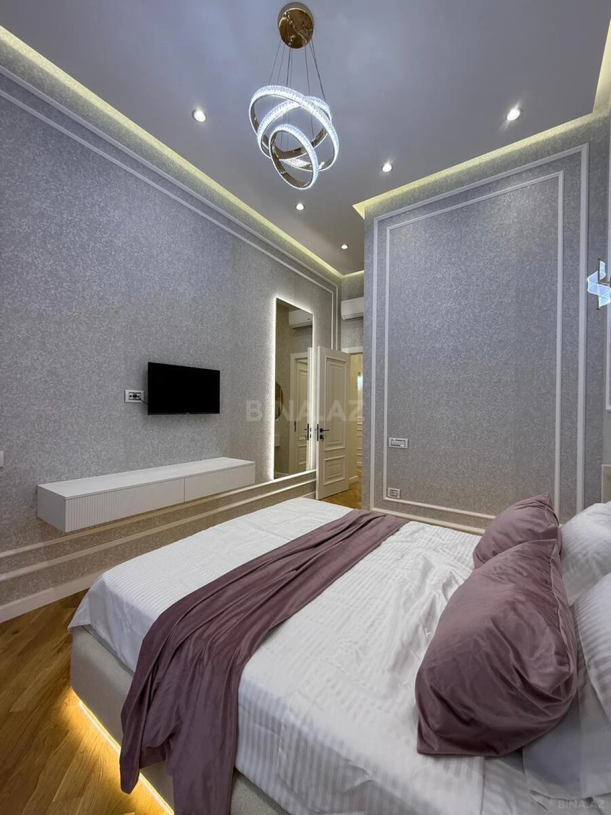 Kirayə verilir 2 otaqlı mənzil 77 m²