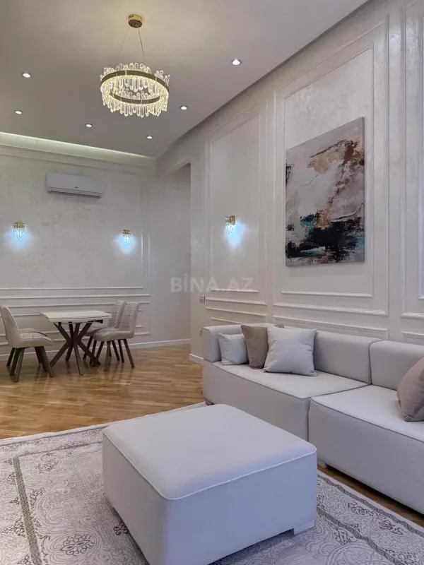 Kirayə verilir 2 otaqlı mənzil 77 m²