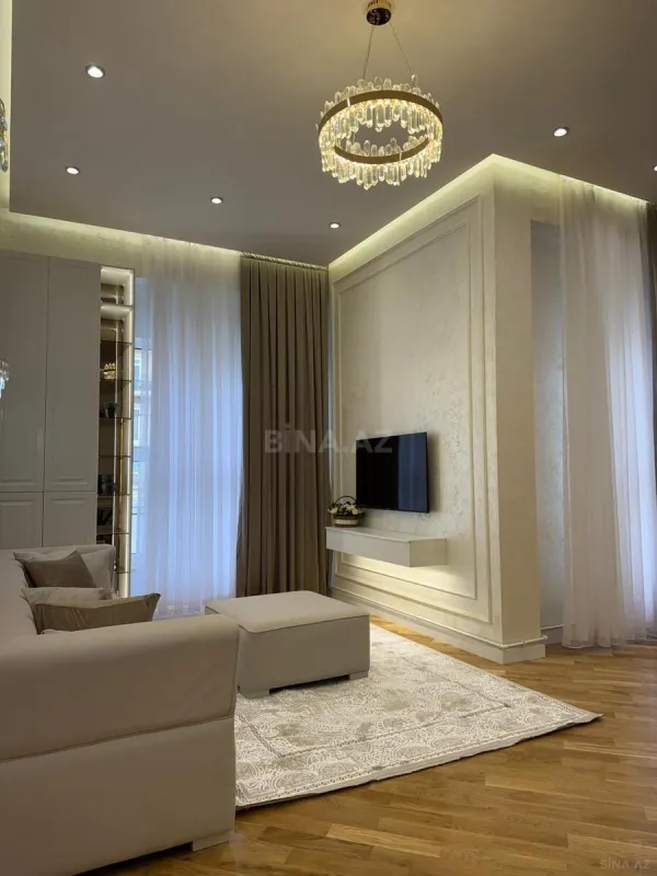 Kirayə verilir 2 otaqlı mənzil 77 m²