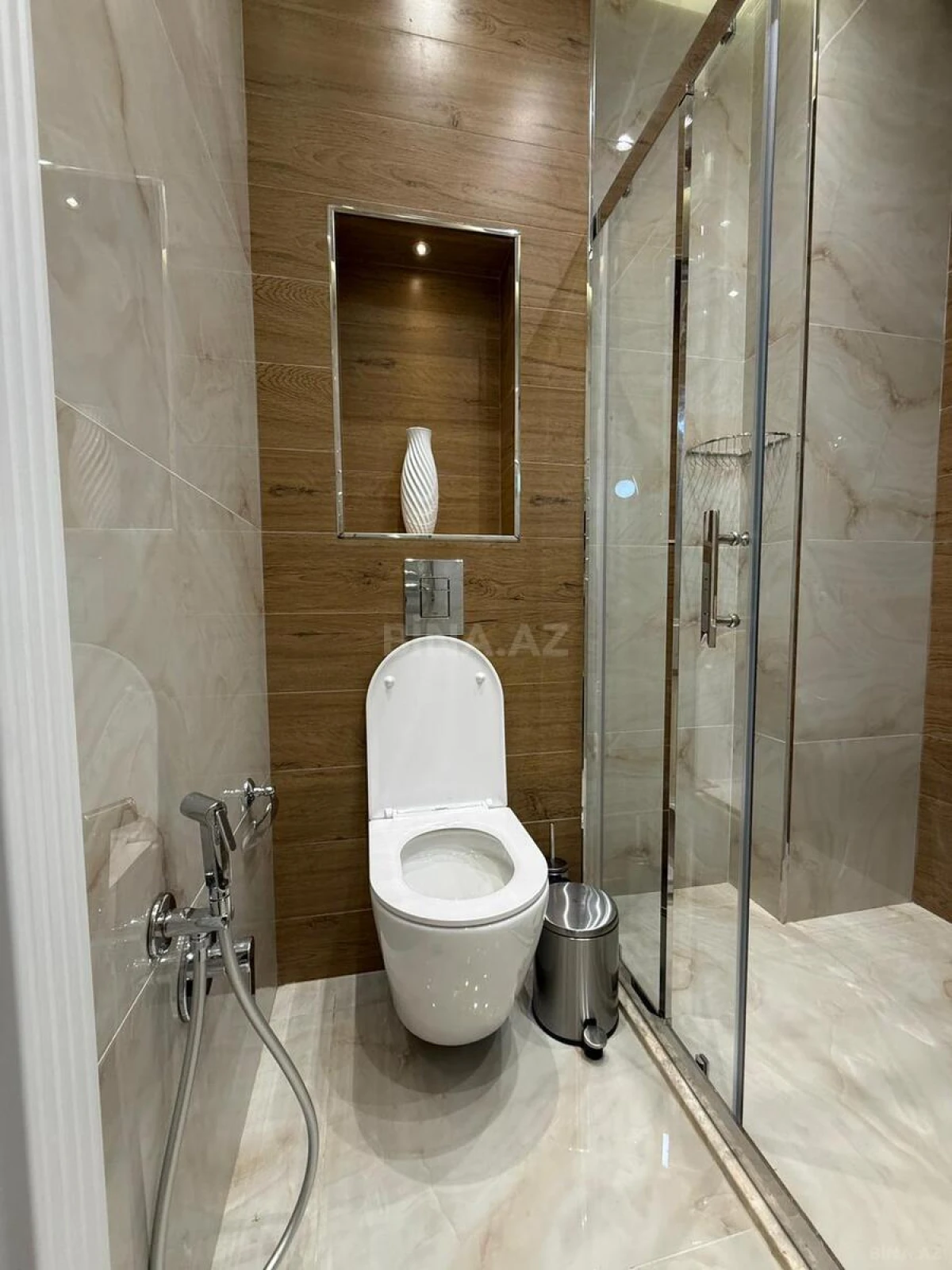 Kirayə verilir 2 otaqlı mənzil 77 m²
