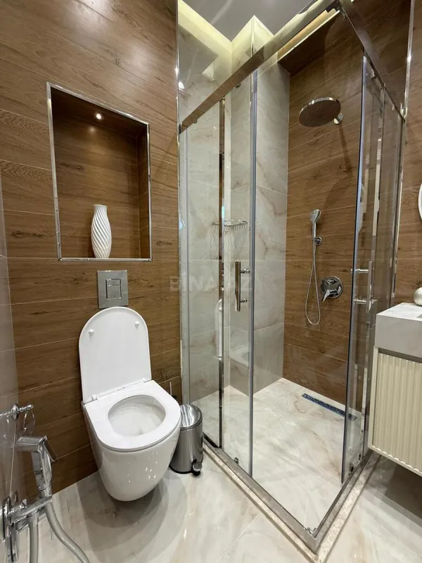 Kirayə verilir 2 otaqlı mənzil 77 m²