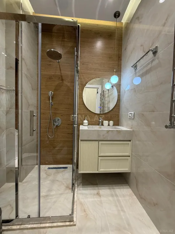 Kirayə verilir 2 otaqlı mənzil 77 m²
