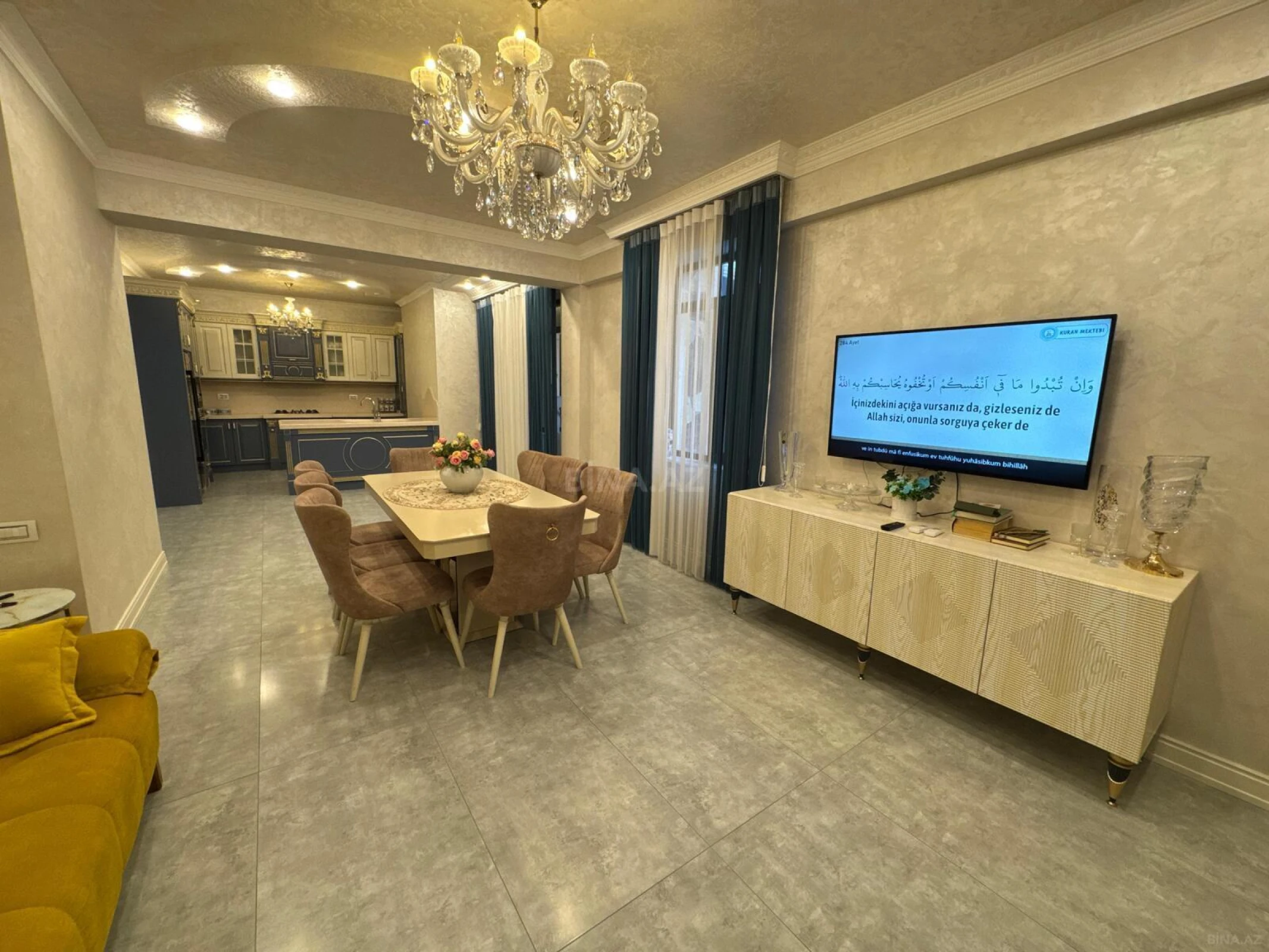 Satılır 6 otaqlı mənzil 800 m²