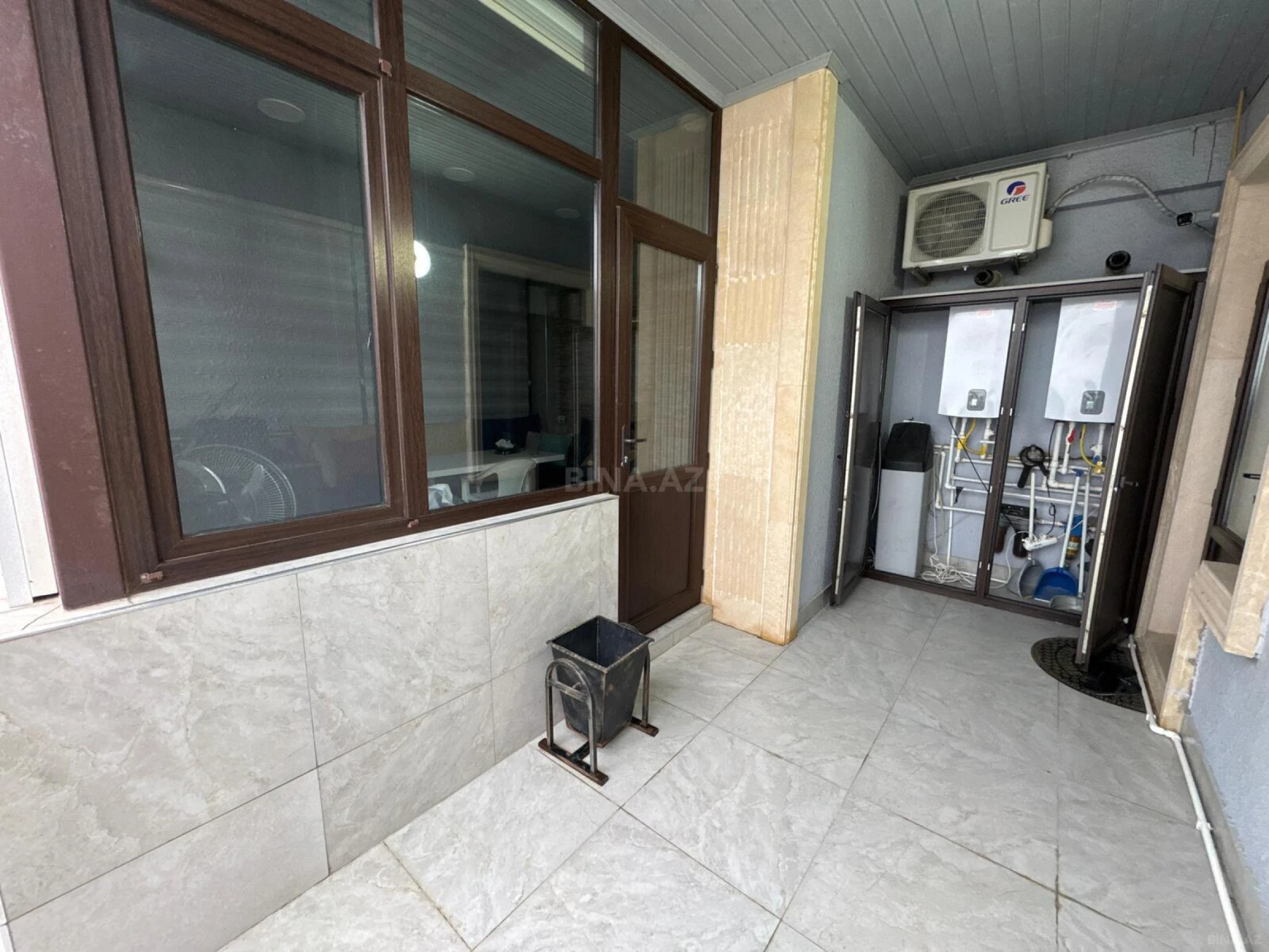 Satılır 6 otaqlı mənzil 800 m²
