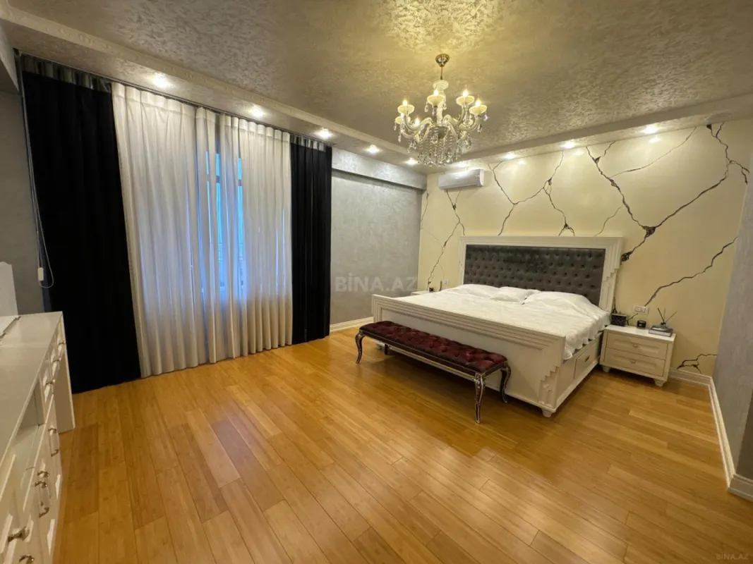 Satılır 6 otaqlı mənzil 800 m²