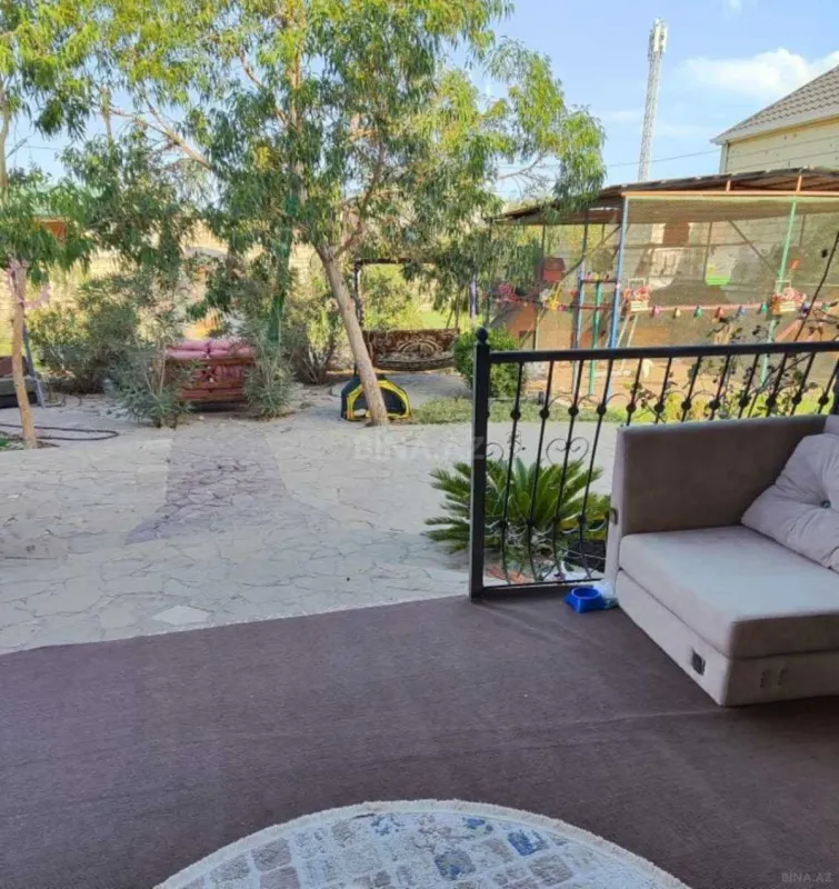 Satılır 7 otaqlı həyət evi 250 m²