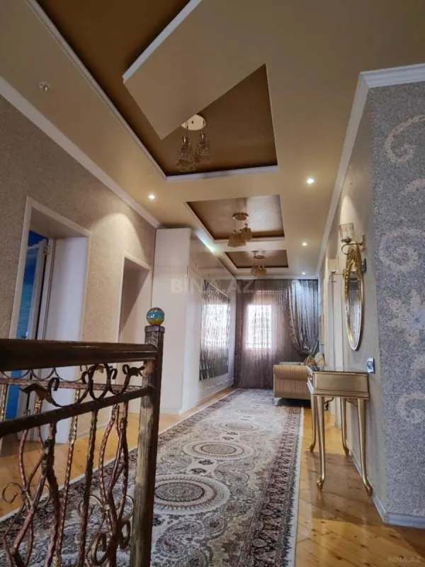 Satılır 7 otaqlı həyət evi 250 m²