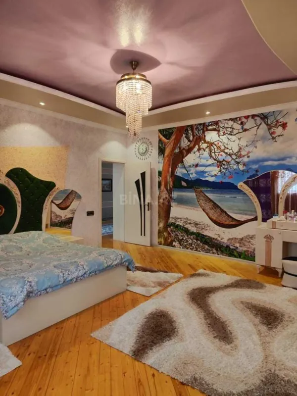 Satılır 7 otaqlı həyət evi 250 m²