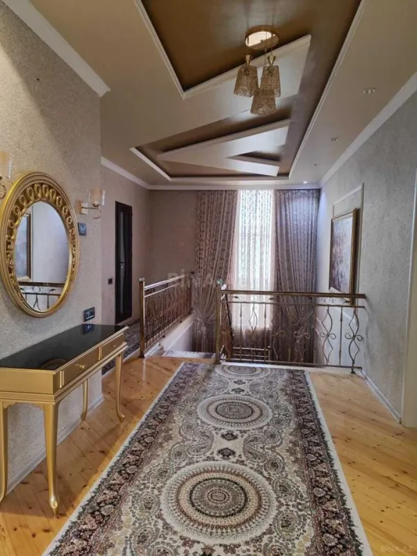 Satılır 7 otaqlı həyət evi 250 m²