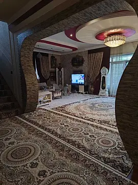 Satılır 7 otaqlı həyət evi 250 m²