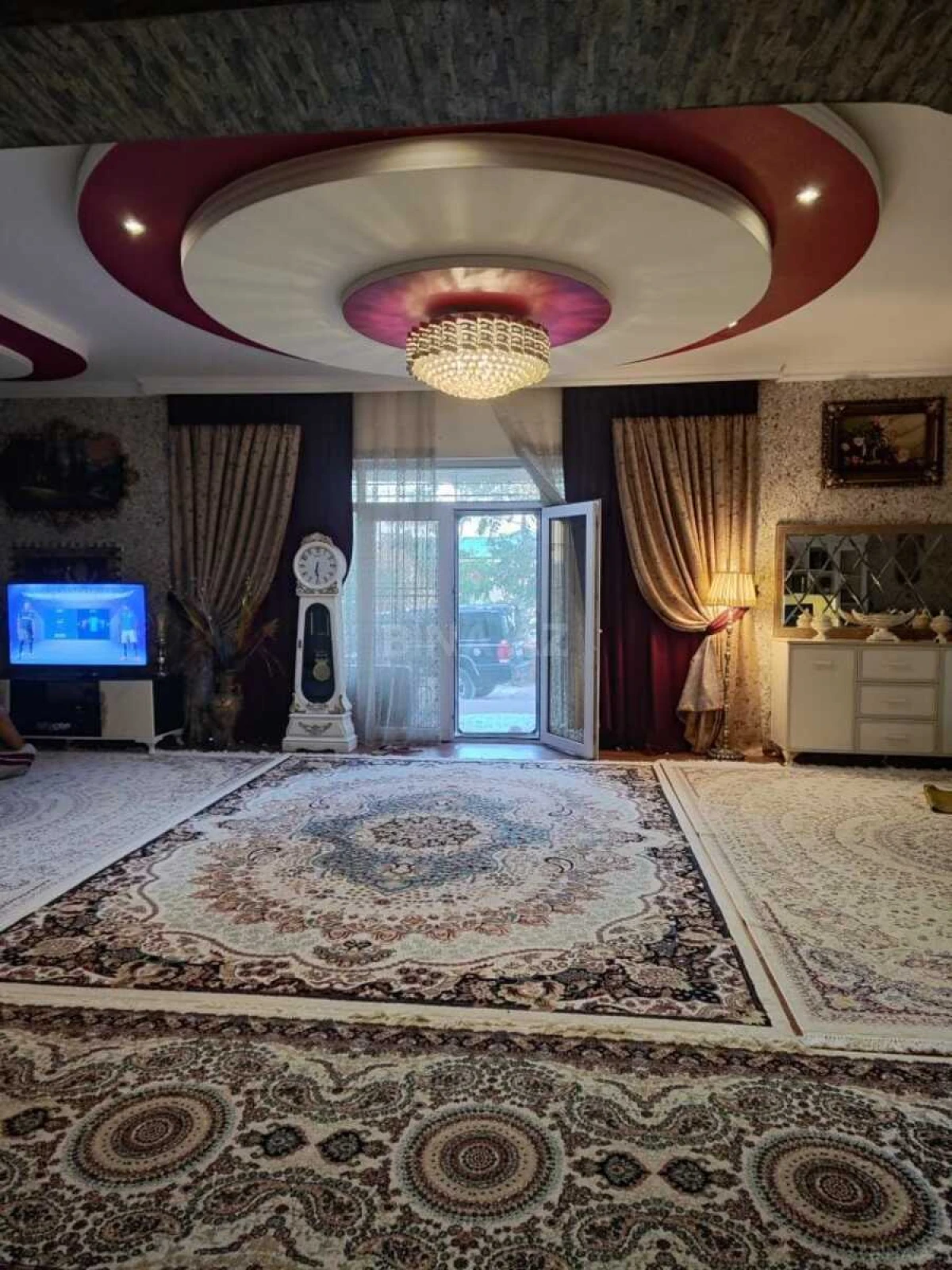 Satılır 7 otaqlı həyət evi 250 m²