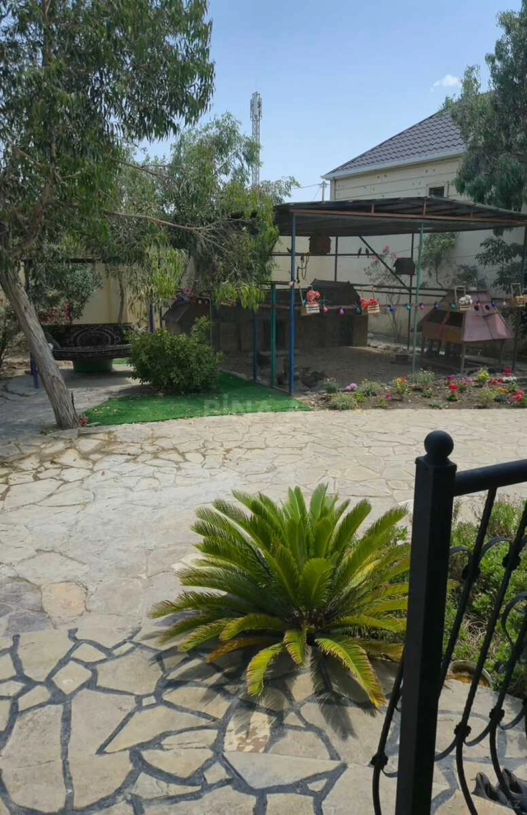 Satılır 7 otaqlı həyət evi 250 m²