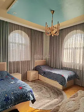 Satılır 7 otaqlı həyət evi 250 m²