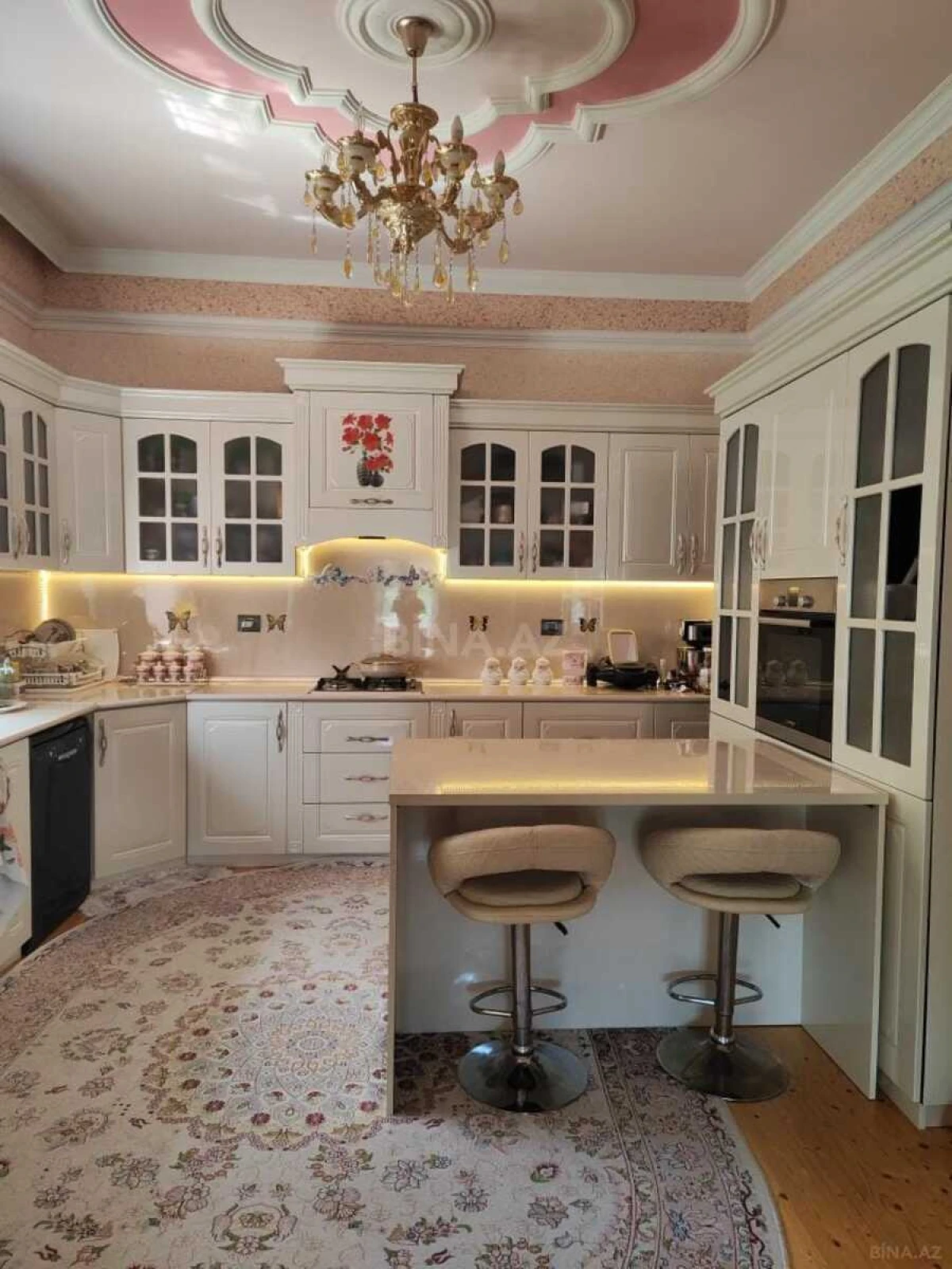 Satılır 7 otaqlı həyət evi 250 m²