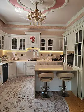 Satılır 7 otaqlı həyət evi 250 m²