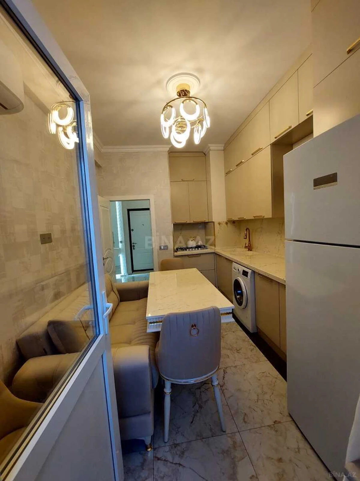 Satılır 3 otaqlı mənzil 87 m²