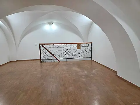 Kirayə verilir obyekt 65 m²