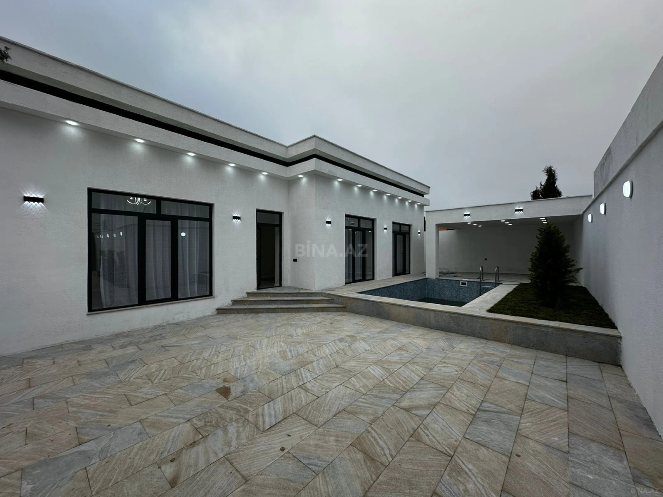 Satılır 4 otaqlı həyət evi 155 m²