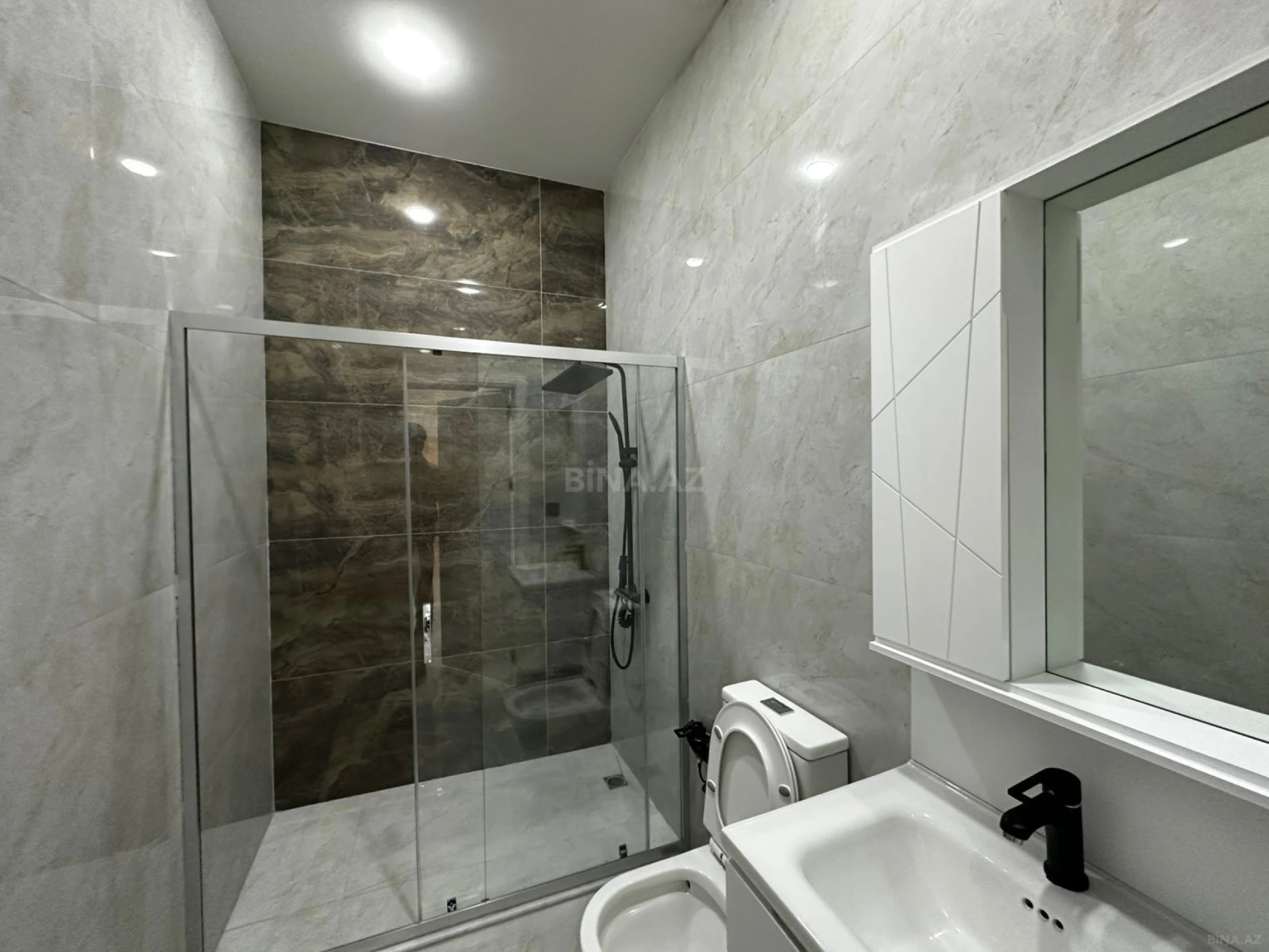 Satılır 4 otaqlı həyət evi 155 m²