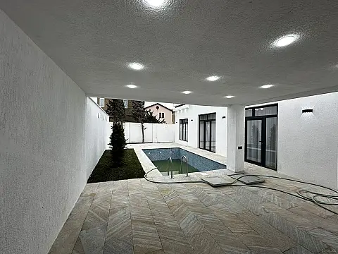 Satılır 4 otaqlı həyət evi 155 m²