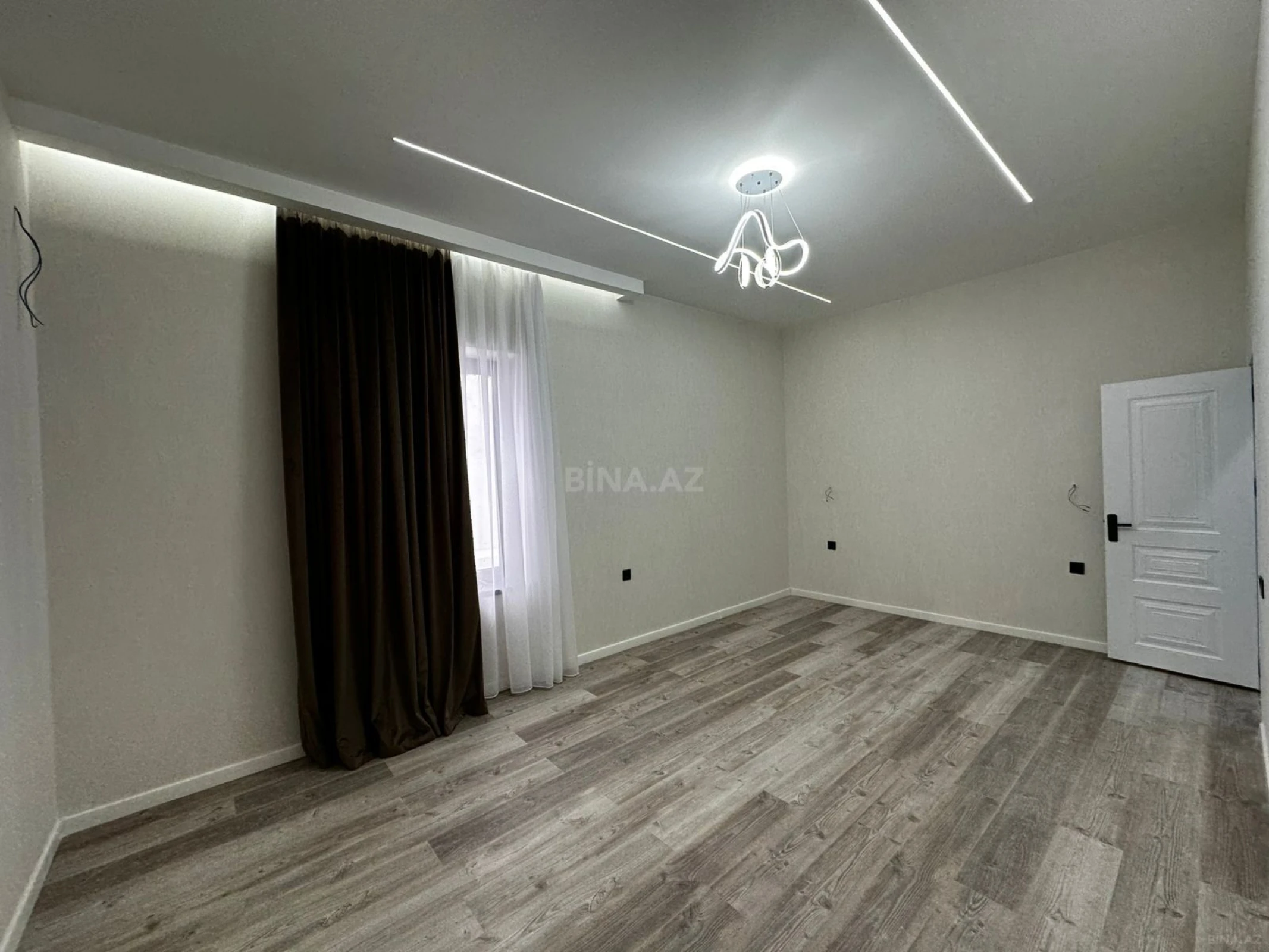 Satılır 4 otaqlı həyət evi 155 m²