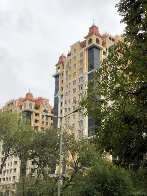 Satılır 3 otaqlı mənzil 113 m²