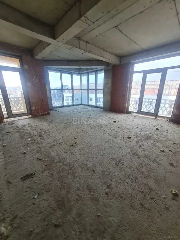 Satılır 3 otaqlı mənzil 113 m²