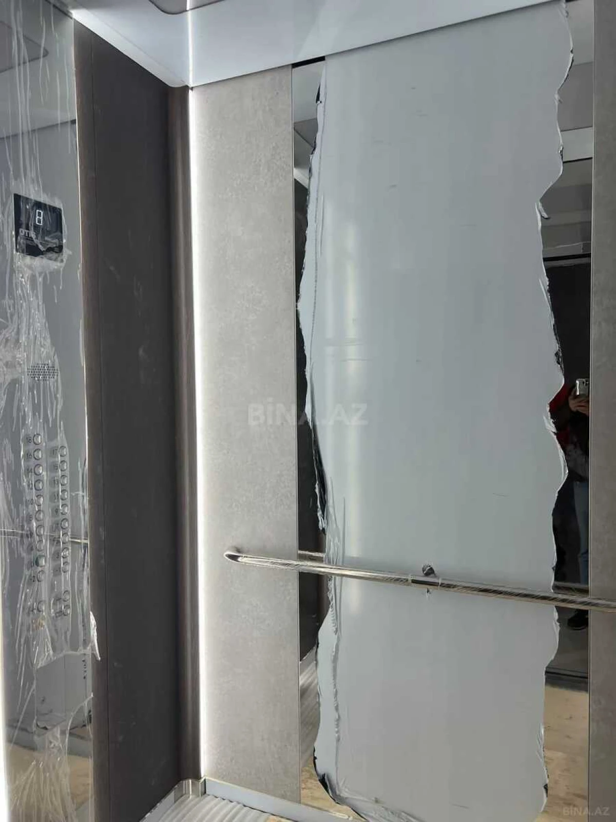 Satılır 3 otaqlı mənzil 113 m²