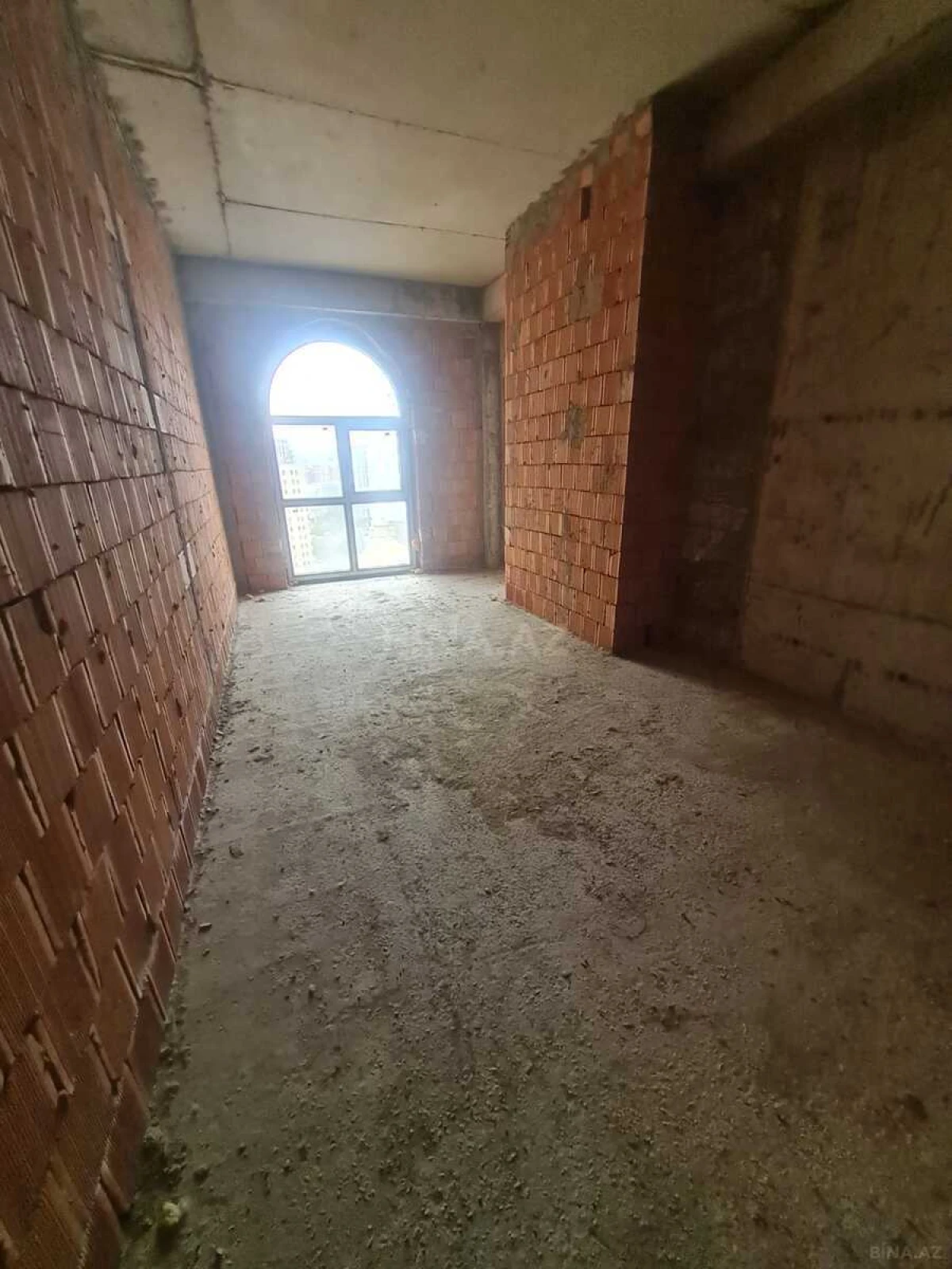 Satılır 3 otaqlı mənzil 113 m²