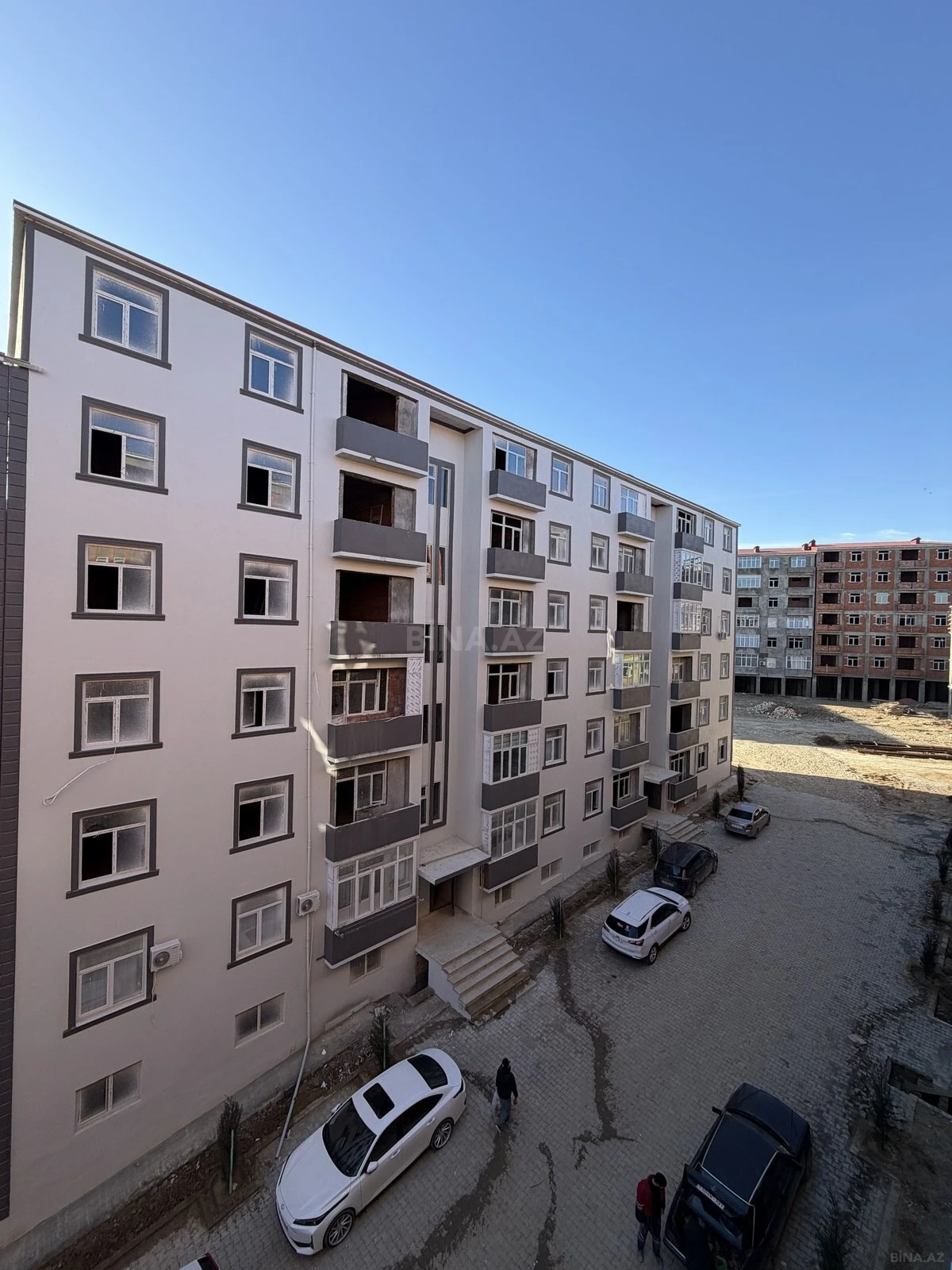Satılır 1 otaqlı mənzil 57 m²