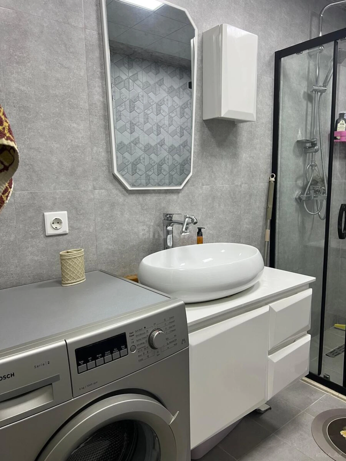 Kirayə verilir 2 otaqlı mənzil 75 m²