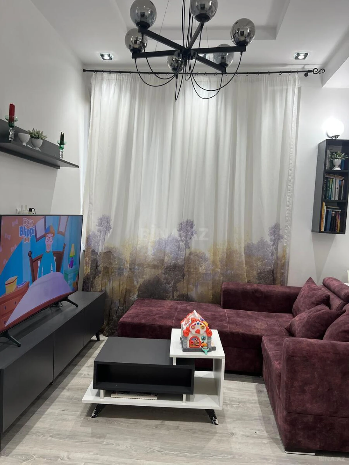Kirayə verilir 2 otaqlı mənzil 75 m²