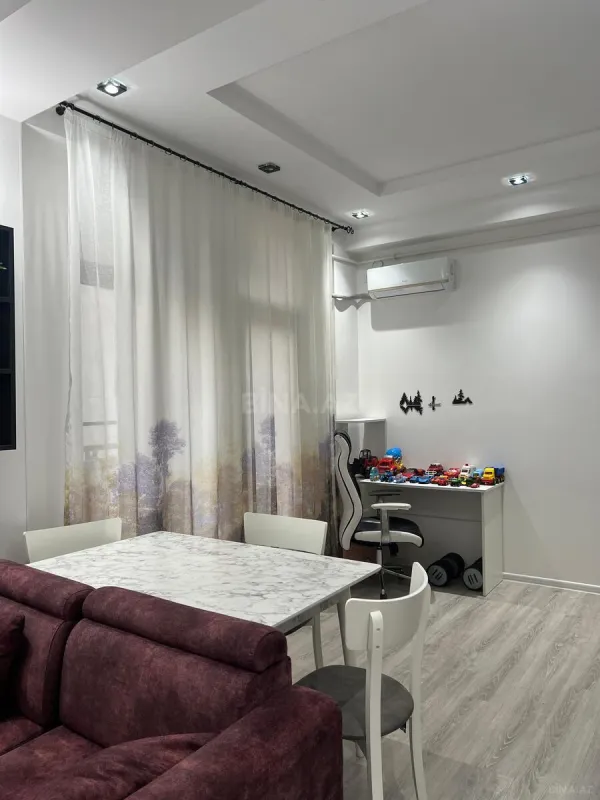 Kirayə verilir 2 otaqlı mənzil 75 m²