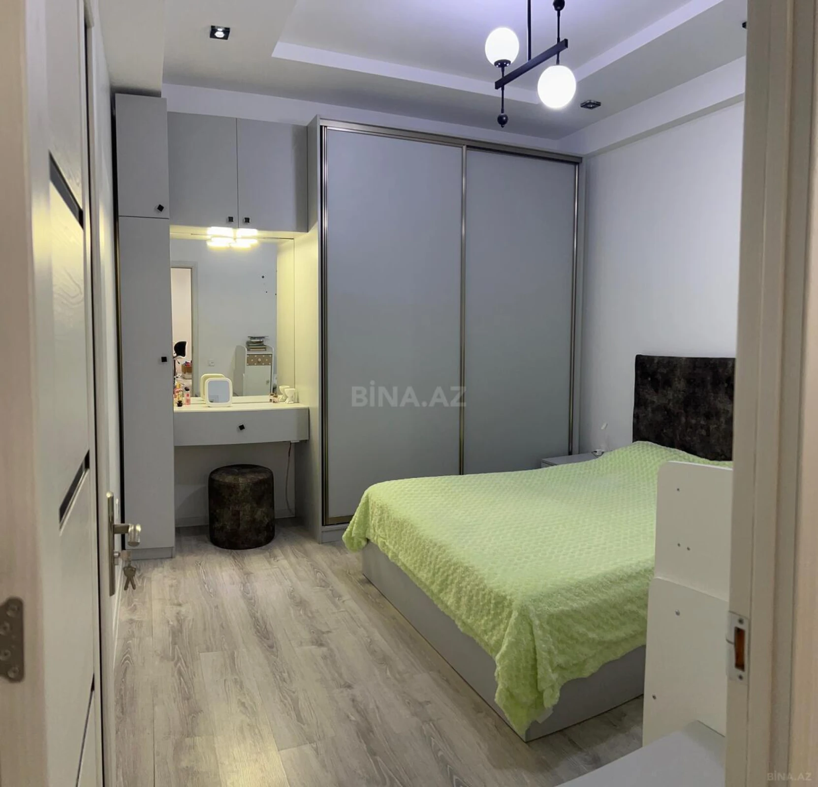 Kirayə verilir 2 otaqlı mənzil 75 m²