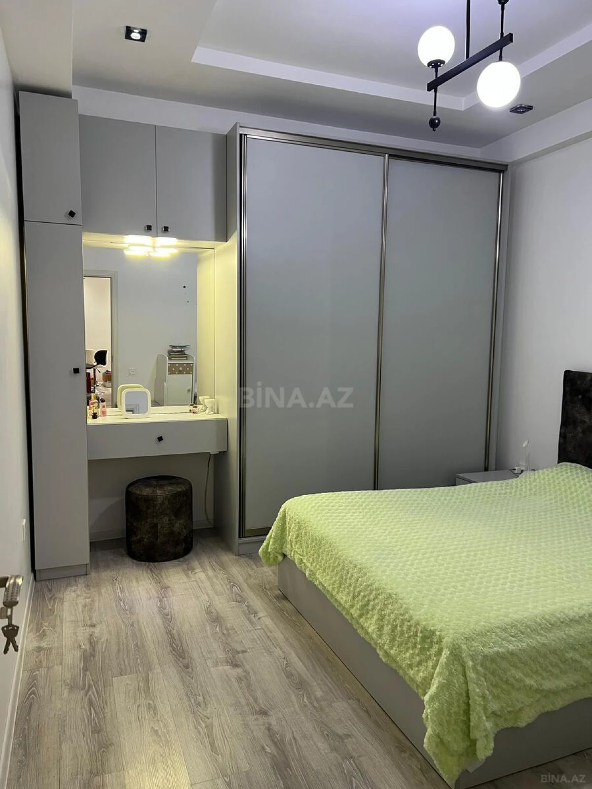 Kirayə verilir 2 otaqlı mənzil 75 m²
