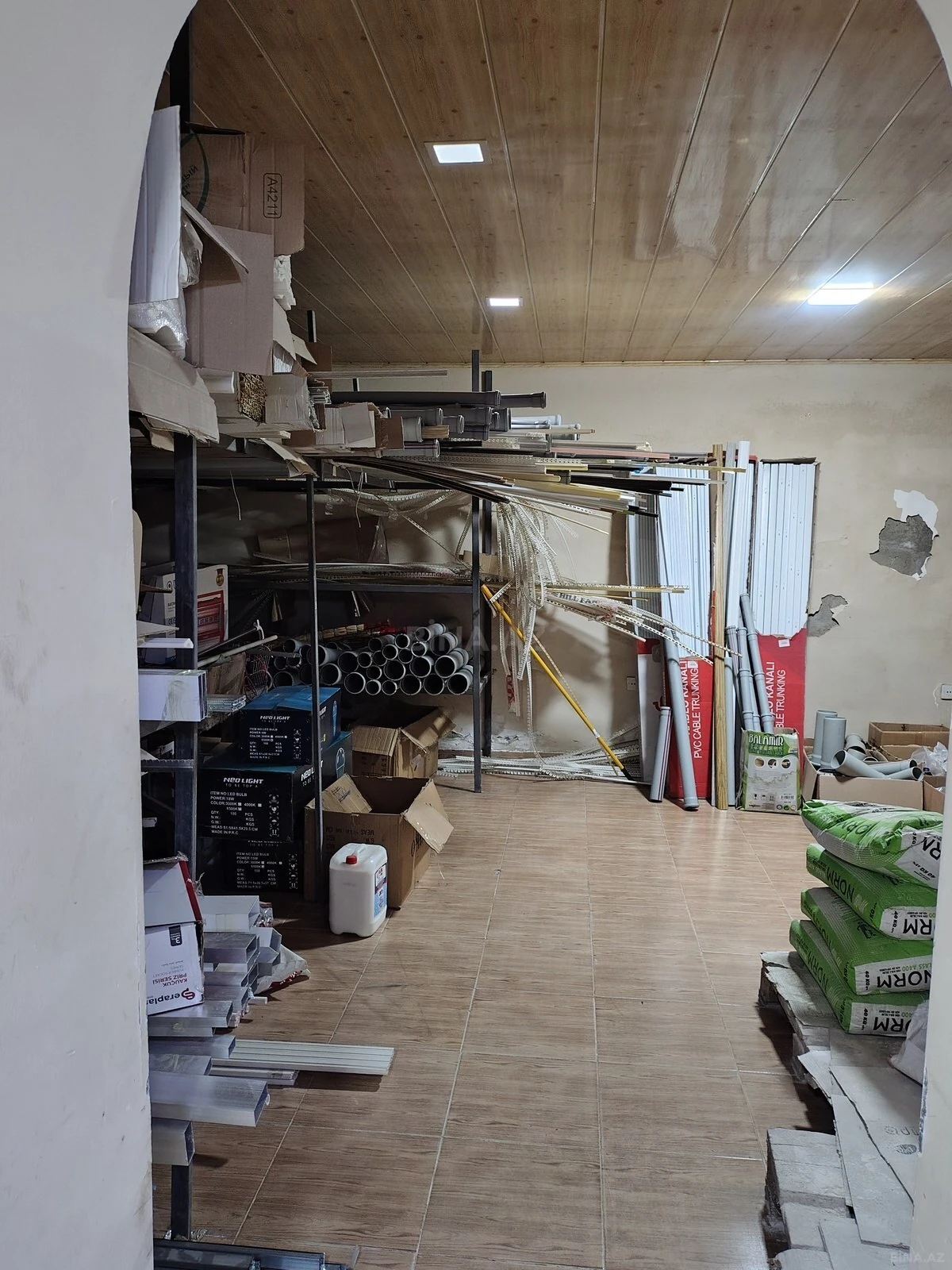 Kirayə verilir obyekt 200 m²