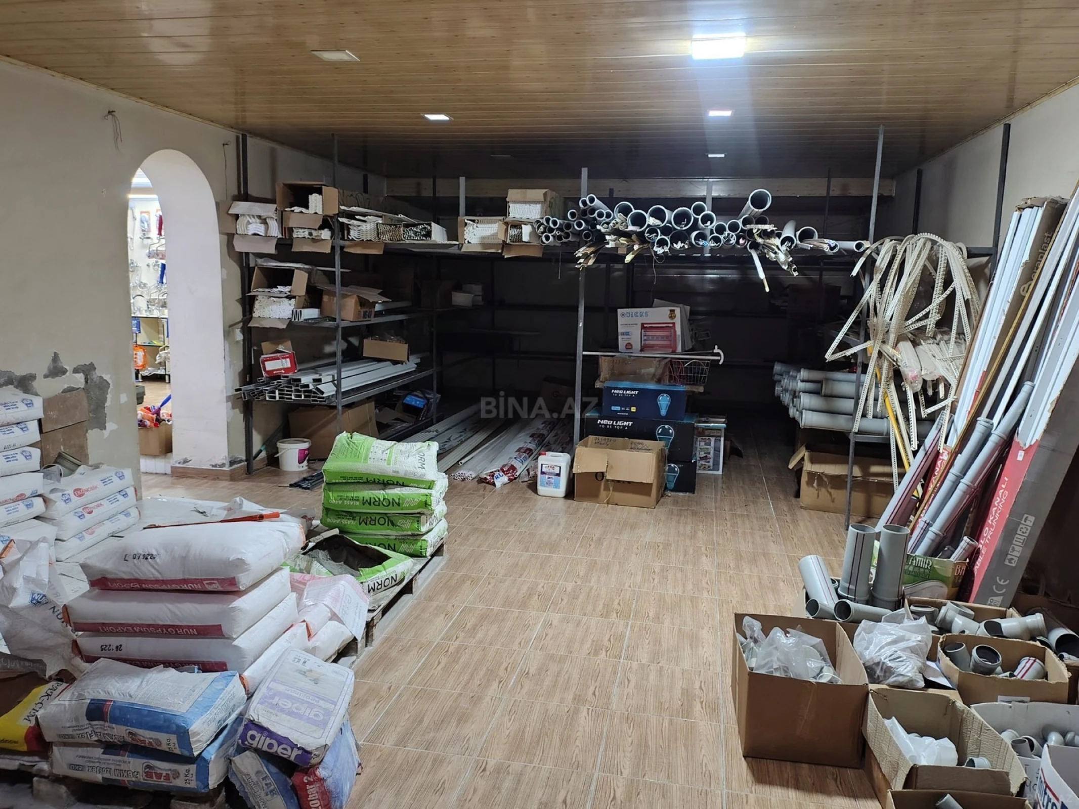 Kirayə verilir obyekt 200 m²