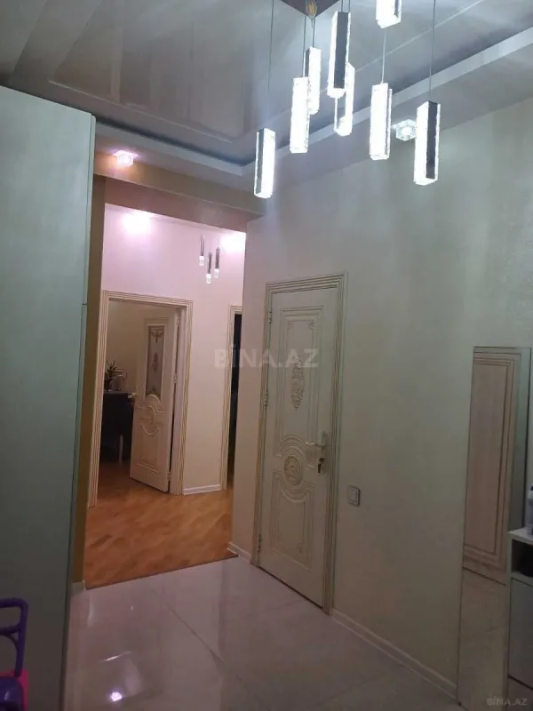 Kirayə verilir 2 otaqlı mənzil 120 m²