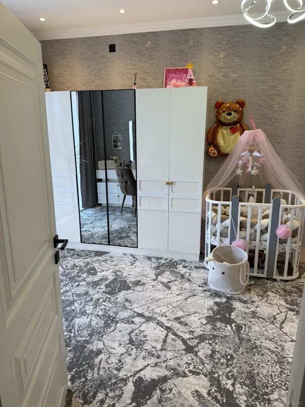 Satılır 3 otaqlı həyət evi 200 m²