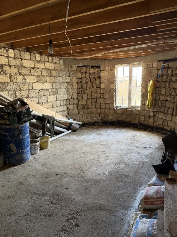 Satılır 3 otaqlı həyət evi 200 m²