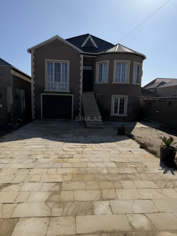 Satılır 3 otaqlı həyət evi 200 m²