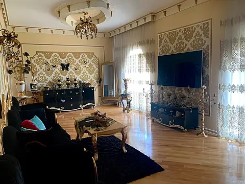 Satılır 5 otaqlı mənzil 200 m² — Bakı, Bakıxanov 5 otaq 200.00 m²